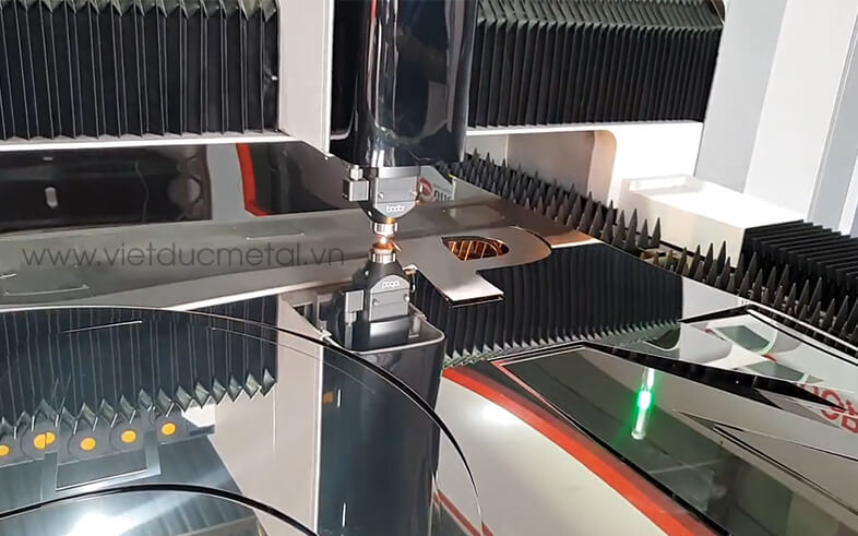 Gia công cắt laser CNC inox